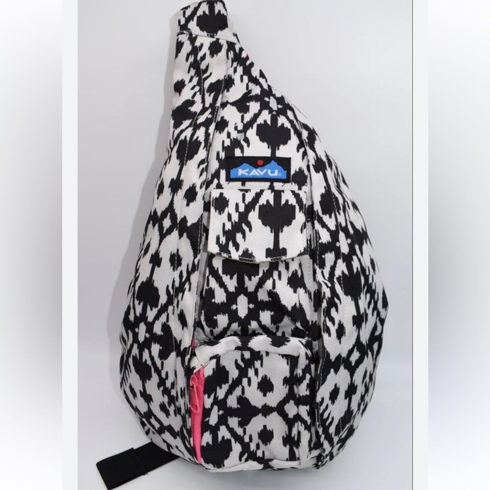 NWOT Kavu Black & White Rope Sling Pack with Pink Accent